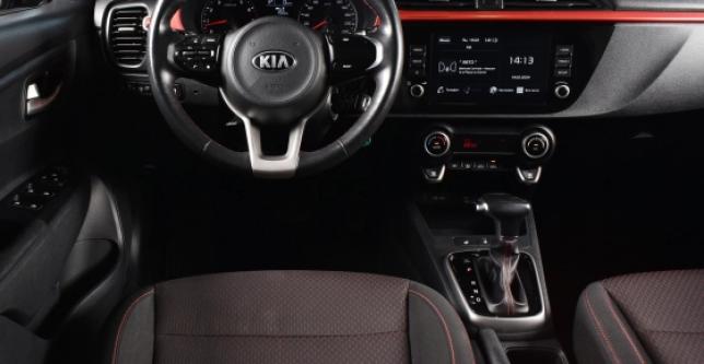 фото 0025096779d1 - Под такси