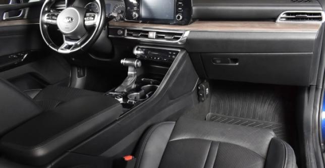 фото 0075f5915202 - Под такси