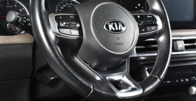 фото 04dc3de3ee90 - Под такси