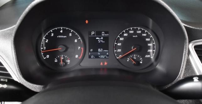 фото 0570fcd25ec6 - Под такси