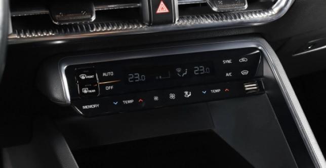 фото 05724fce62be - Под такси