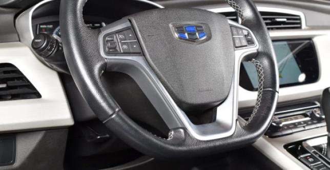 фото 0dae3527ea44 - Под такси