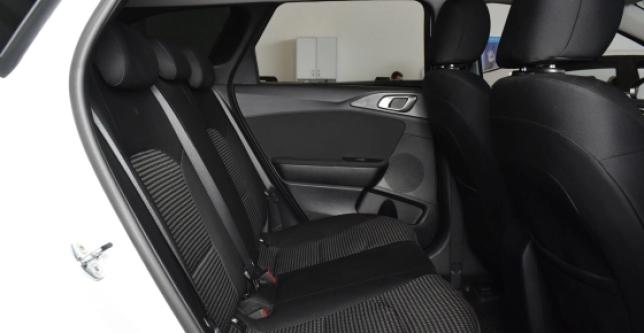 фото 14cecdce74c9 - Под такси