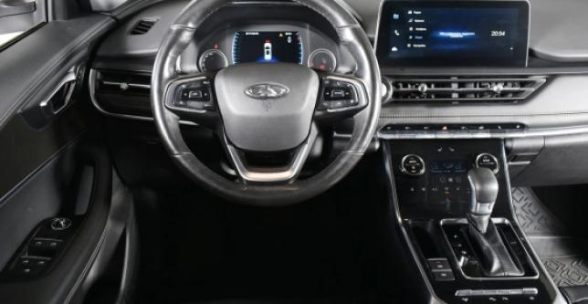 фото 1bd70bd6af7b - Под такси