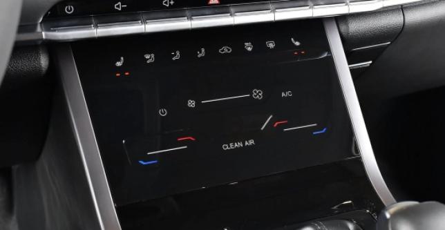 фото 1f2126128734 - Под такси