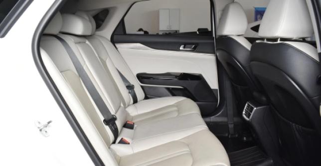 фото 2594c9c52285 - Под такси