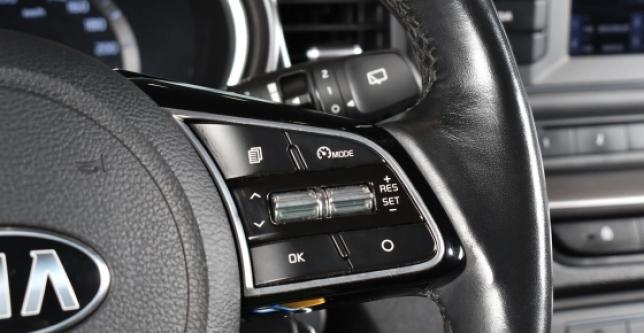 фото 30affcc8ea2f - Под такси