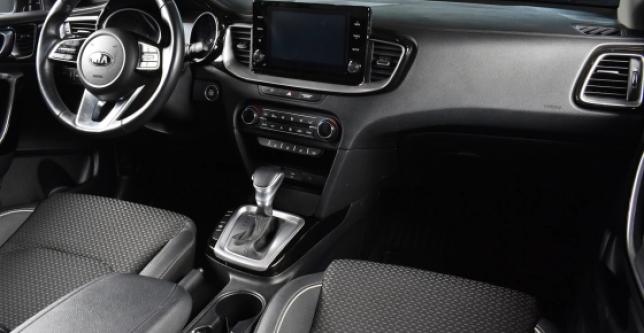 фото 34b424715065 - Под такси