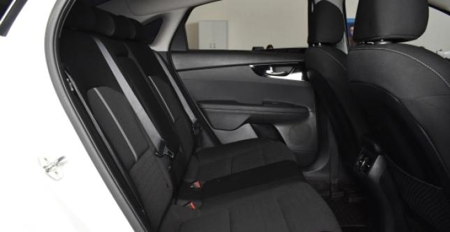 фото 3584838dd571 - Под такси