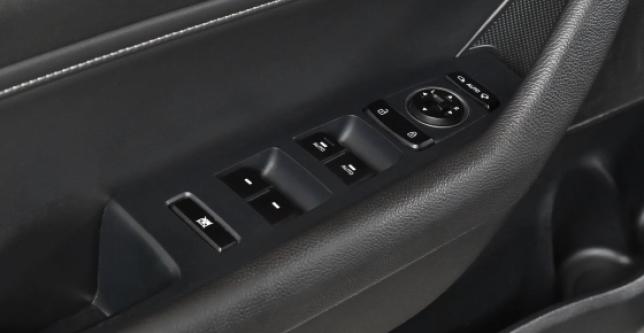 фото 370c0a766093 - Под такси