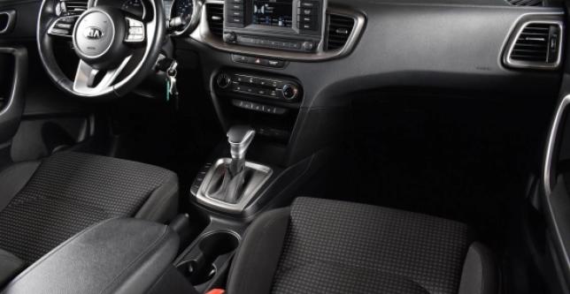 фото 39a3fb06b521 - Под такси