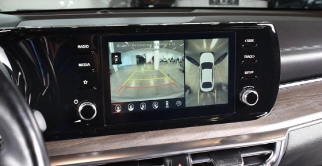 фото 39fdfea420a0 - Под такси