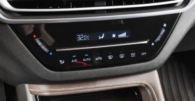 фото 3a8a4235afbe - Под такси