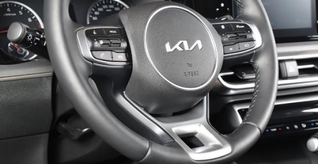 фото 4422a9c1a020 - Под такси