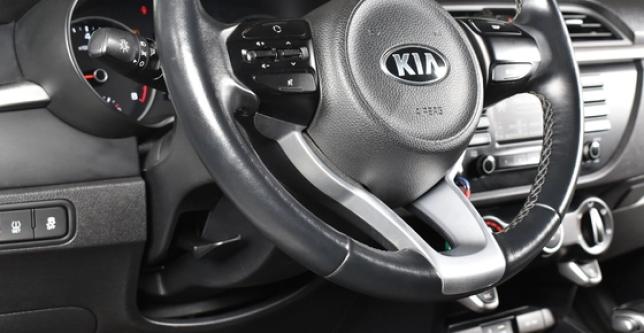 фото 44c6fc5016da - Под такси