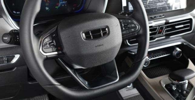 фото 603650-09 - Под такси