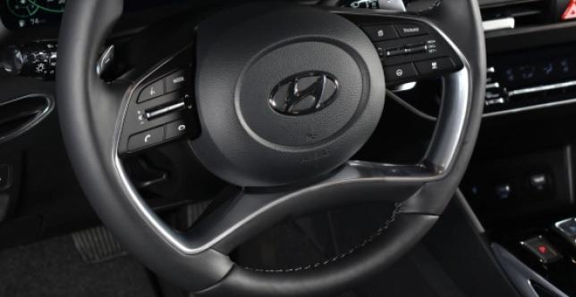 фото 603657-08 - Под такси