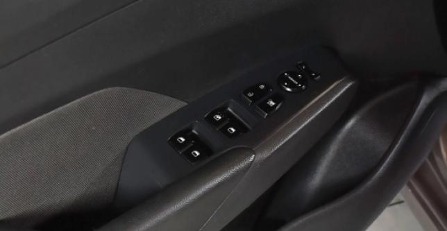 фото 604396-11 - Под такси