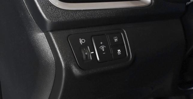 фото 604396-12 - Под такси