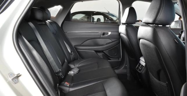 фото 606619-06 - Под такси