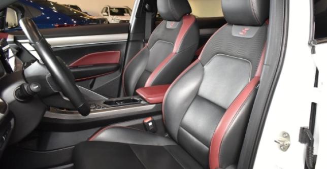 фото 606623-08 - Под такси