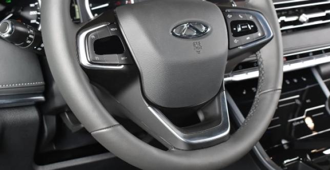 фото 607259-12 - Под такси