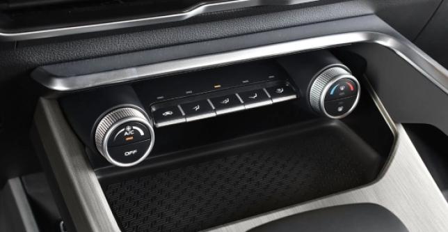 фото 607456-10 - Под такси