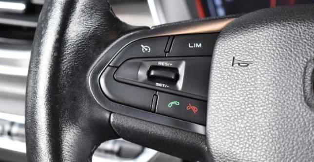 фото 615232-17 - Под такси