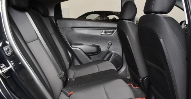 фото 615619-06 - Под такси