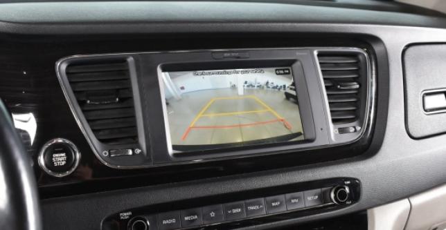 фото 615880-09 - Под такси