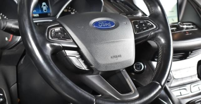 фото 629069-10 - Под такси