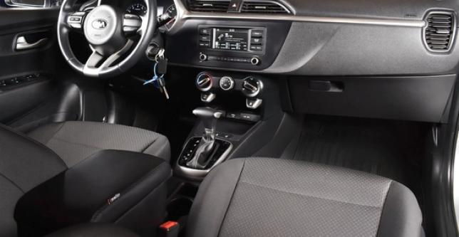 фото 643c20778421 - Под такси