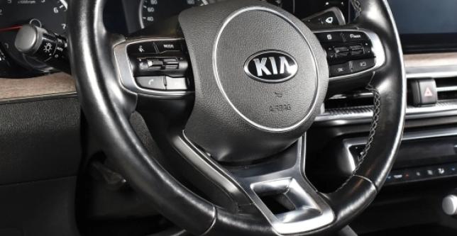 фото 650519-11 - Под такси