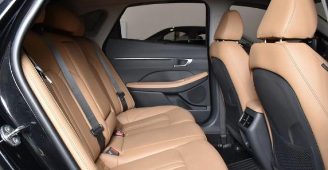 фото 650975-06 - Под такси