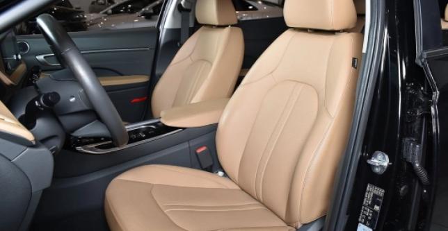 фото 650975-08 - Под такси