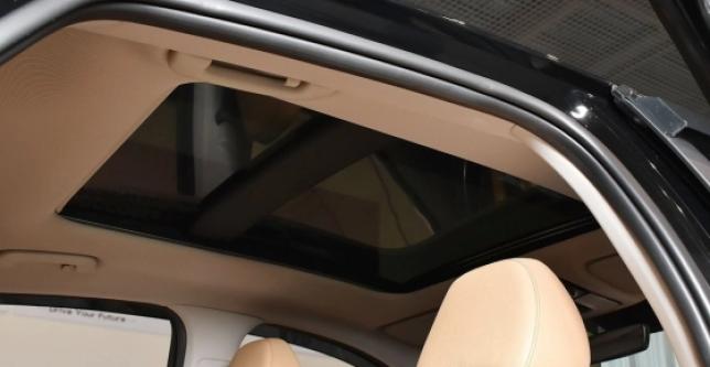 фото 650975-09 - Под такси