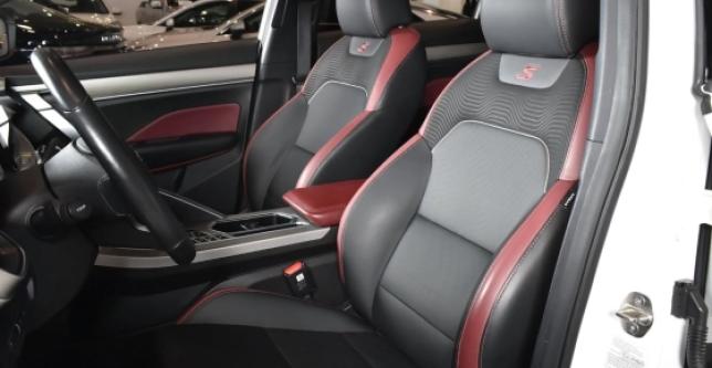 фото 650982-08 - Под такси