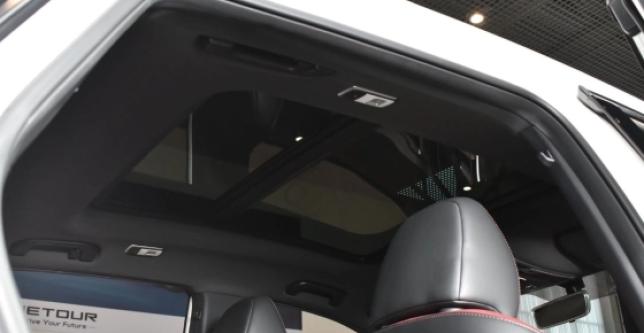 фото 650982-09 - Под такси