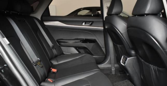 фото 651344-06 - Под такси