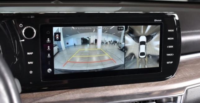 фото 651344-11 - Под такси