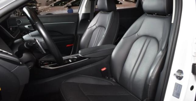 фото 651345-08 - Под такси