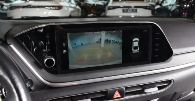 фото 651345-09 - Под такси