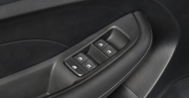 фото 651347-12 - Под такси