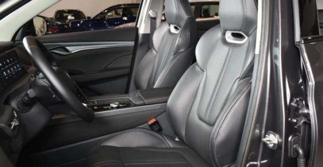 фото 659445-08 - Под такси