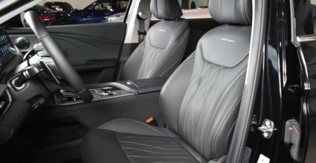 фото 659453-08 - Под такси