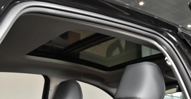 фото 659453-09 - Под такси