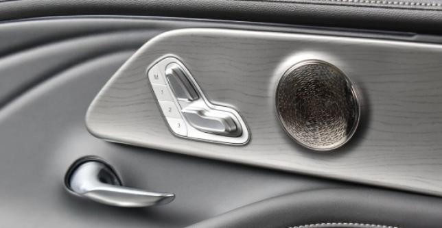 фото 659453-12 - Под такси