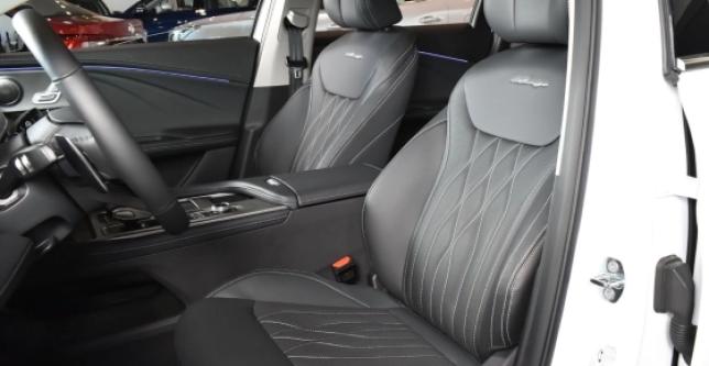 фото 659621-08 - Под такси