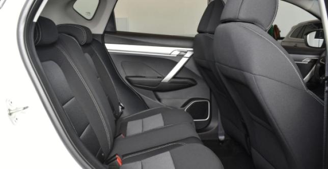 фото 659626-06 - Под такси