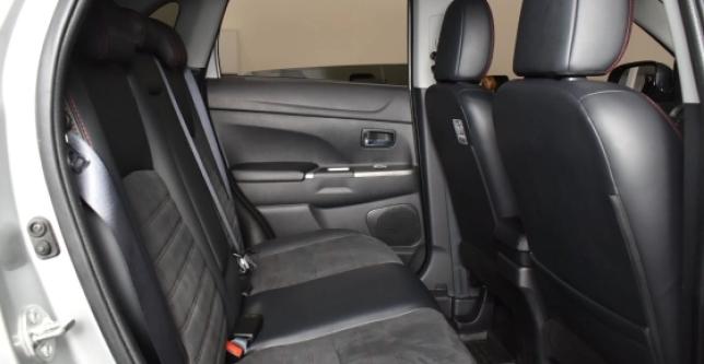 фото 659997-06 - Под такси